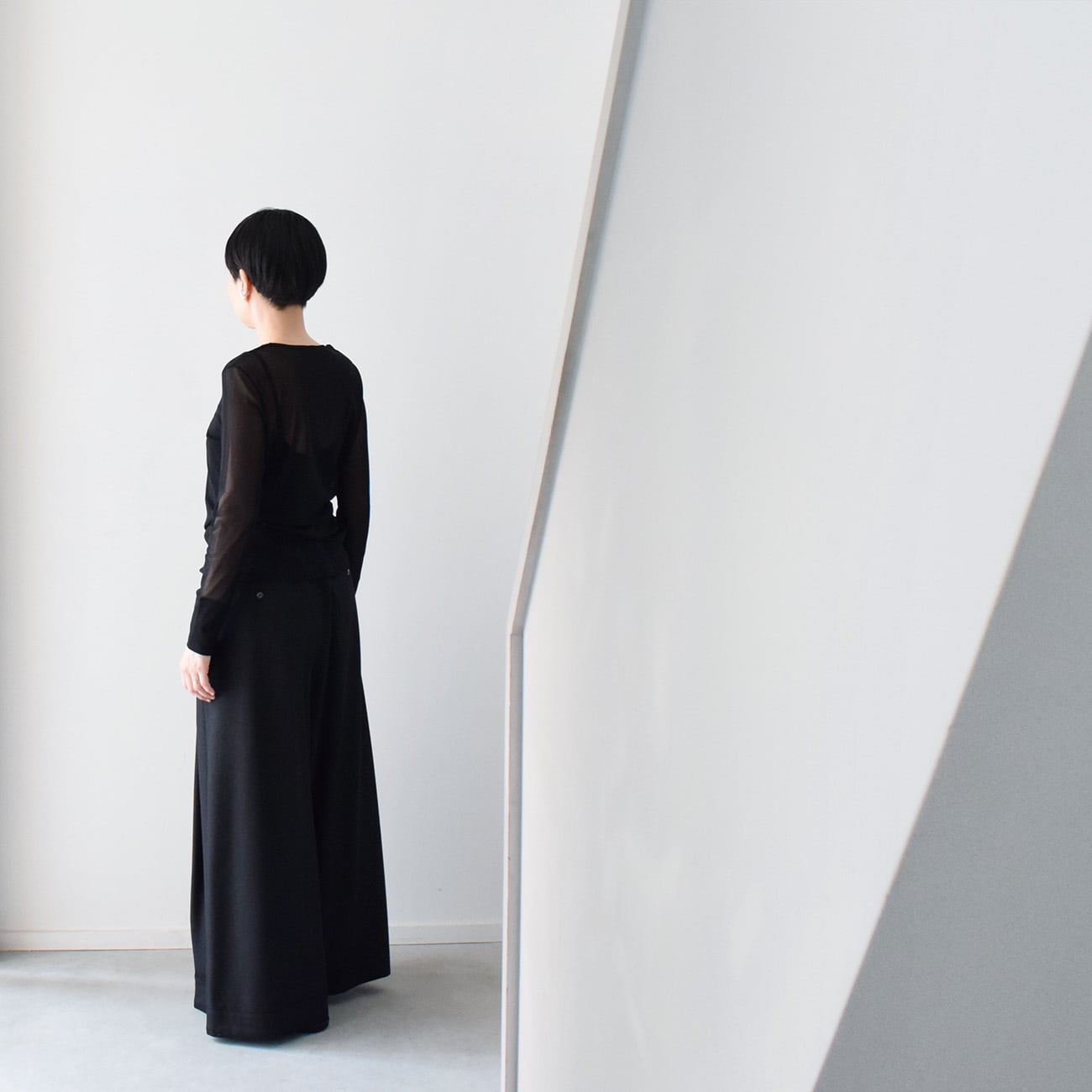 裾切替ワイドパンツ：黒［PT23LPBK］ | skep-online shop