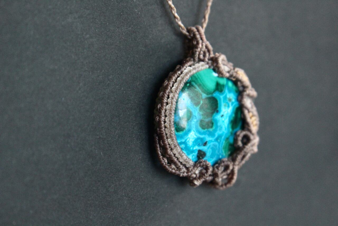 Chrysocolla malachite micro macrame pendant