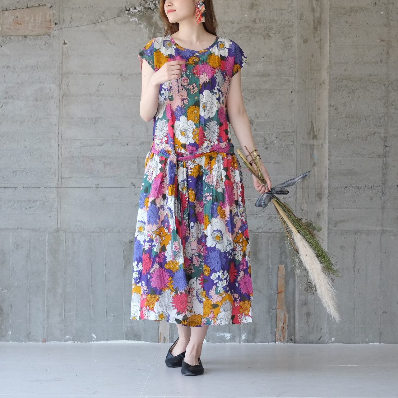 【再入荷】夏の主役♡優しく華やぐフラワーワンピース(22s-17)