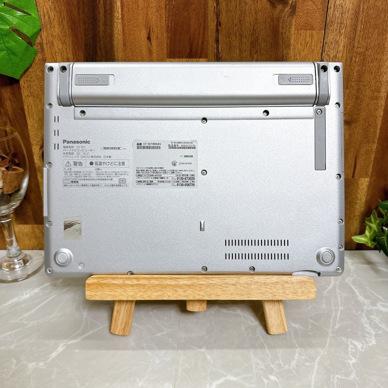 2021年式 Panasonic Let’s note SV1 / 第11世代 Core i5 / メモリ16GB / SSD256GB / FHD