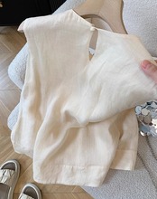 花刺繍 リネンノースリーブブラウス