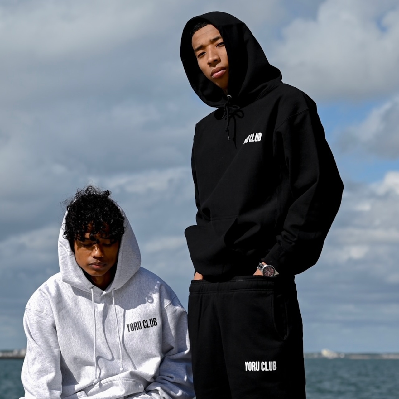 YORU CLUB LOGO HOODIE【Black】