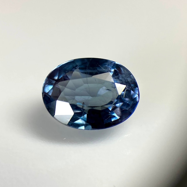 ⁂天然⁂　◇カラーチェンジガーネット◇　0.978ct 　ＡＡＡ　ベキリーブルー