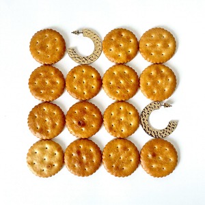 Bumpy & Thin Hoop Pierce