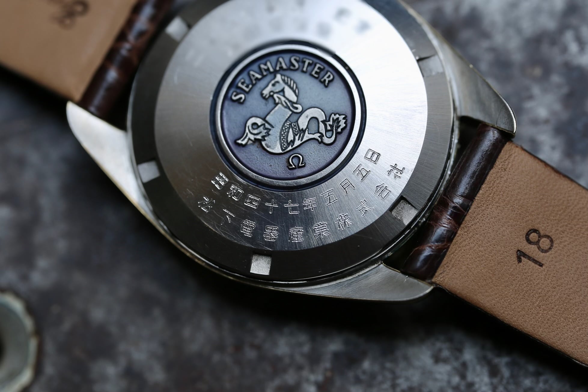 OMEGA / オメガ 時計ケース スターリングシルバー950 刻印あり OMEGA】1969年製 シーマスターデイト ストリームラインケース 金張り