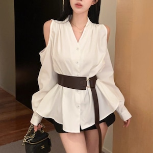 5色/ベルト付きVノーカラーオープンショルダーブラウス ・12614 5色/ベルト付きVノーカラーオープンショルダーブラウス ・12614