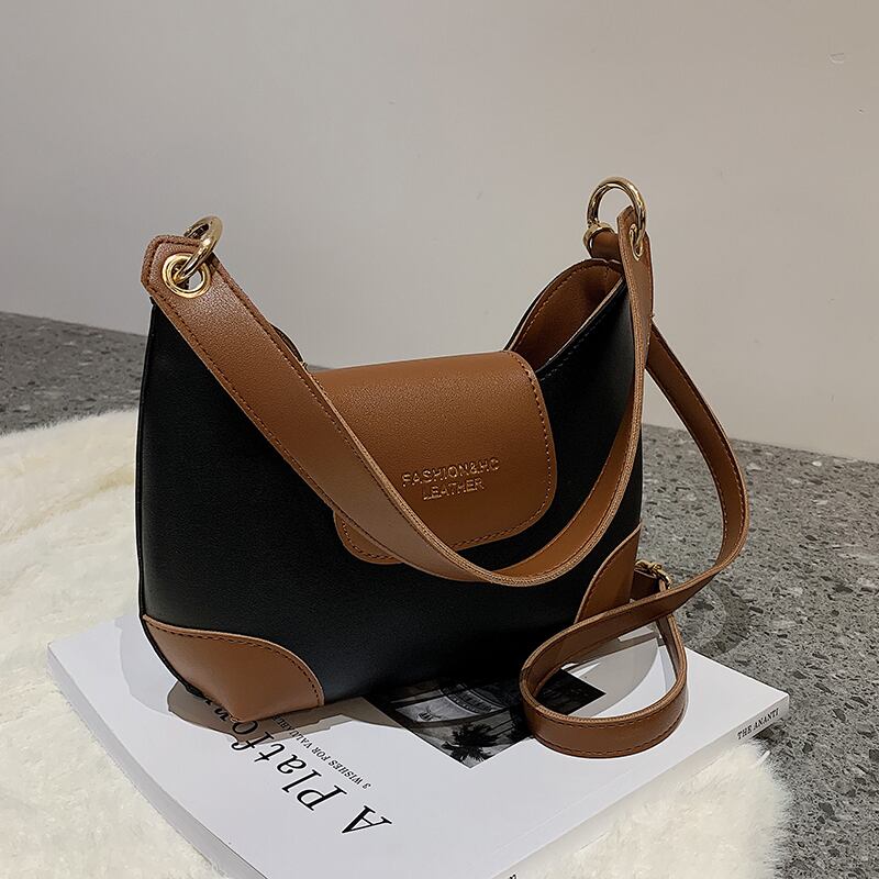 スタンダードオータムウィンタースタイル レトロ 秋物 冬物 メッセンジャーバッグ Tiancai_Wing_Bag94297584708