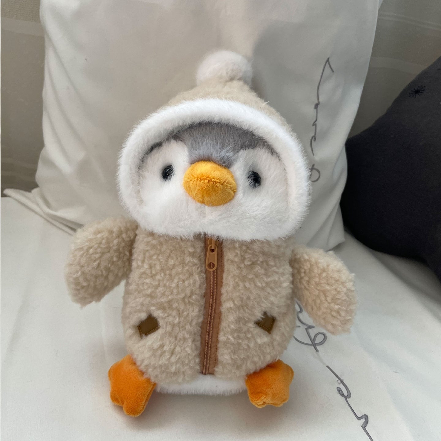 もこもこジャケットを着たペンギンのぬいぐるみ | LittleBean丨海外