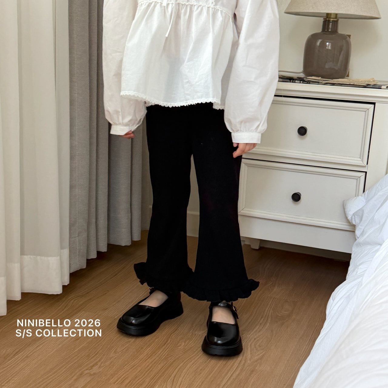 B641【即納】jamjam frill bootcut pants