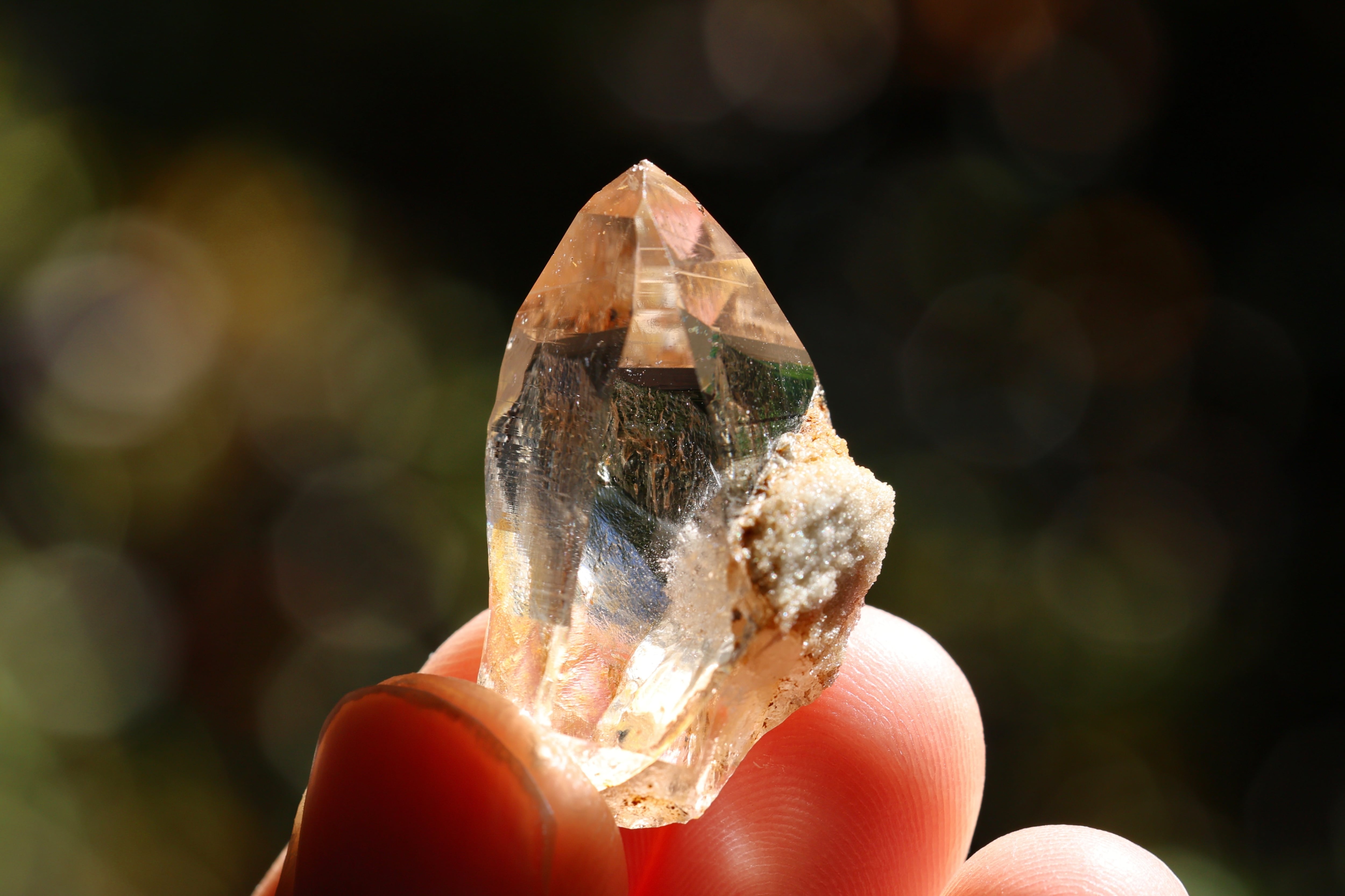 ヒマラヤ水晶 ガネーシュヒマール産 | 石垣島の夜光貝アクセサリーと