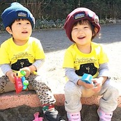 軍艦島のガンショーくん　黒　半袖Tシャツ　キッズ