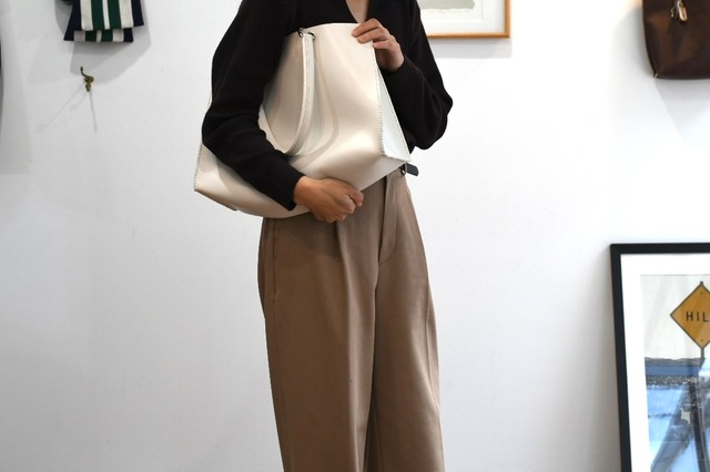 toss（ﾄｽ）white