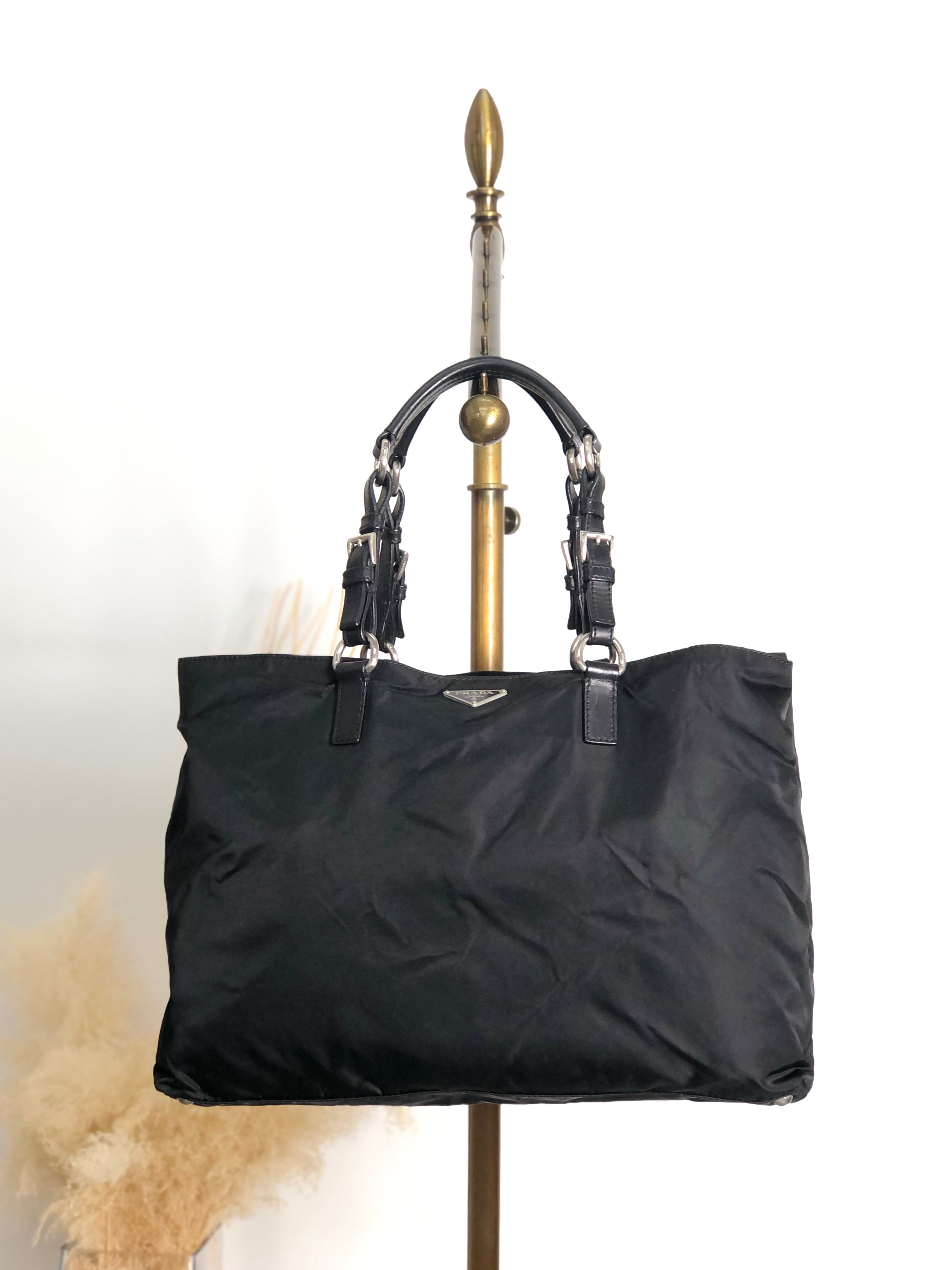 PRADA プラダ ハンドバッグ ブラック トライアングルロゴ ナイロン レザーハンドル トートバッグ vintage ヴィンテージ オールド 4f8fnv