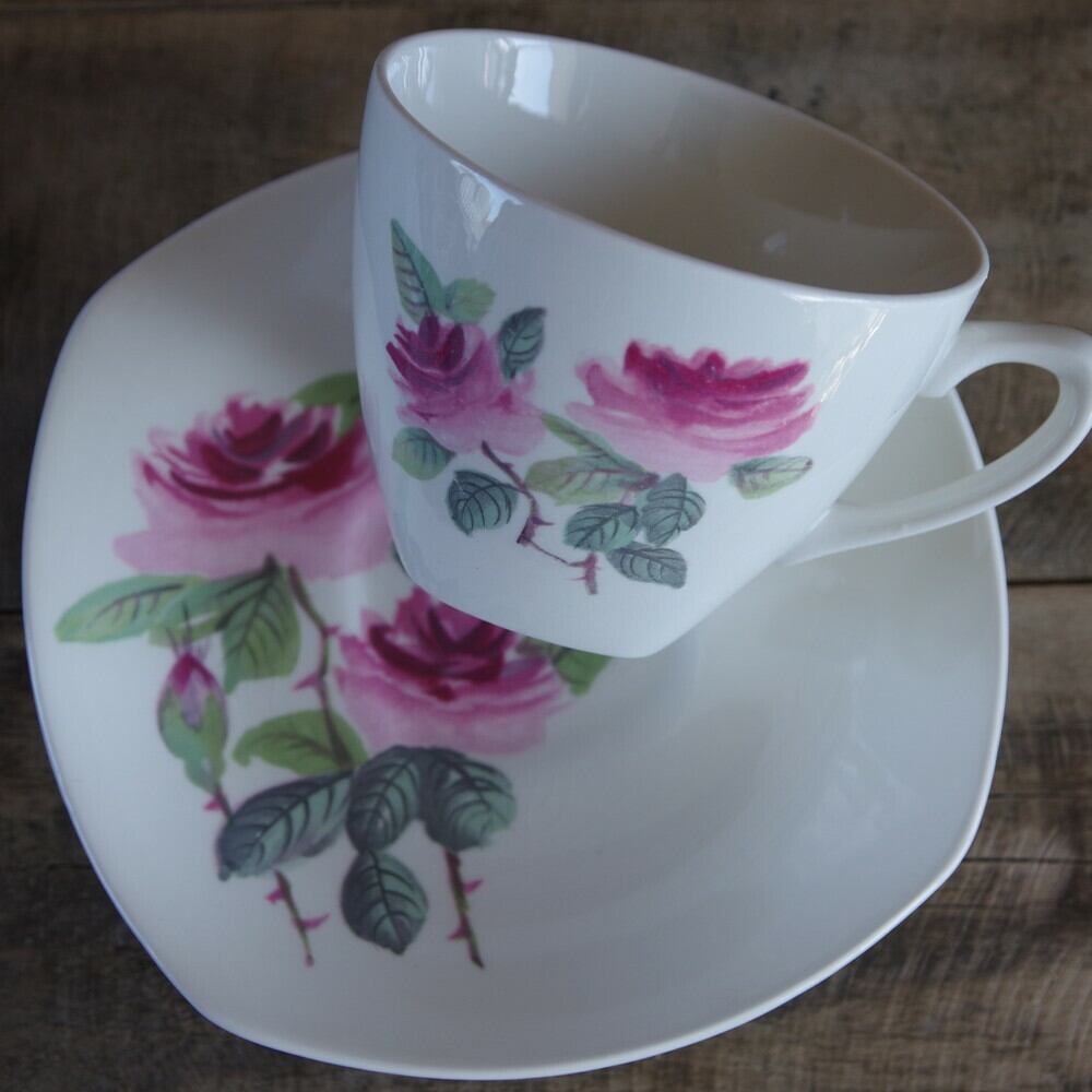 イギリス Midwinter ミッドウィンター バラ花柄 コーヒーカップ