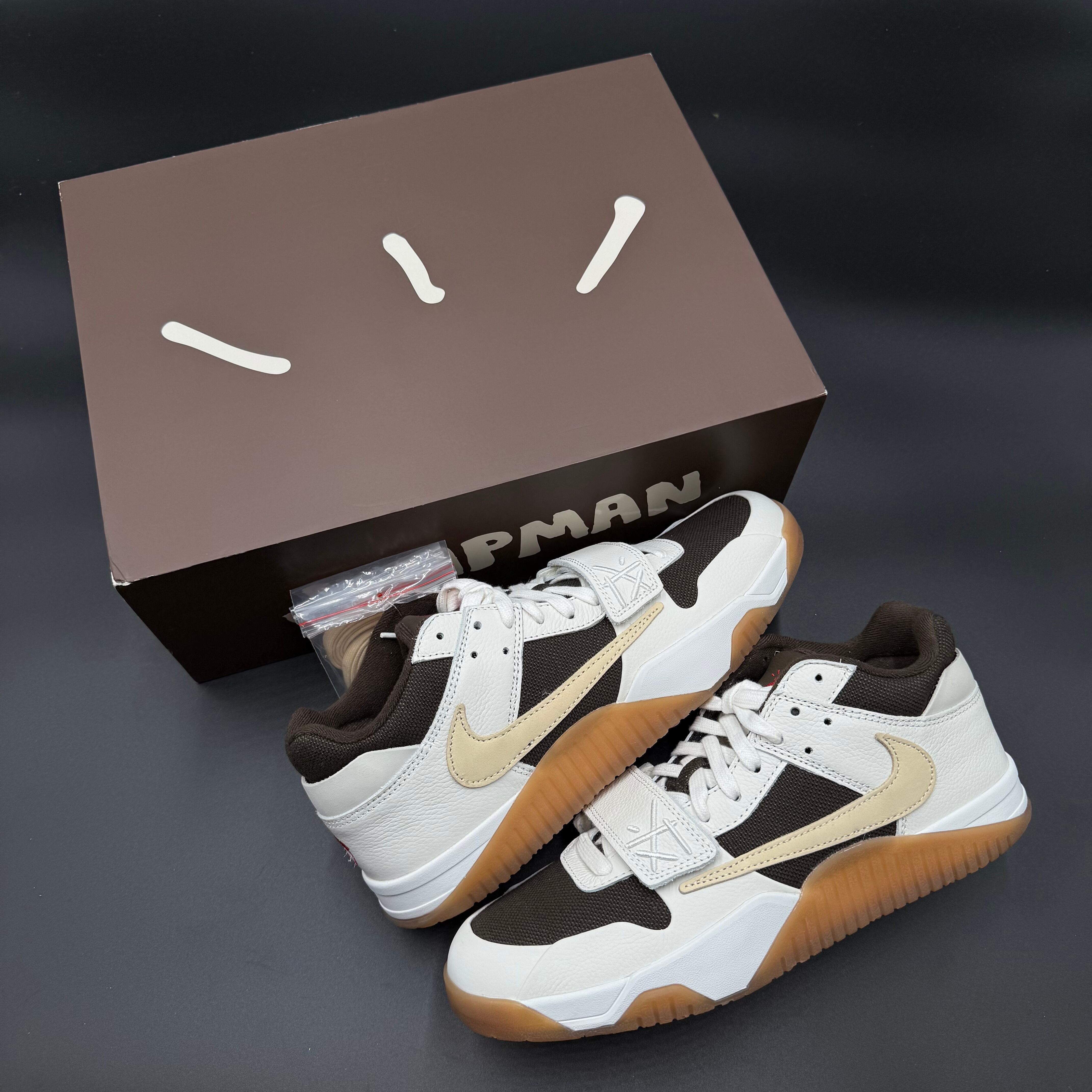TravisScott2足セット TRAVIS SCOTT NIKE JORDAN JUMPMAN JACK TR SAIL AND DARK MOCHA