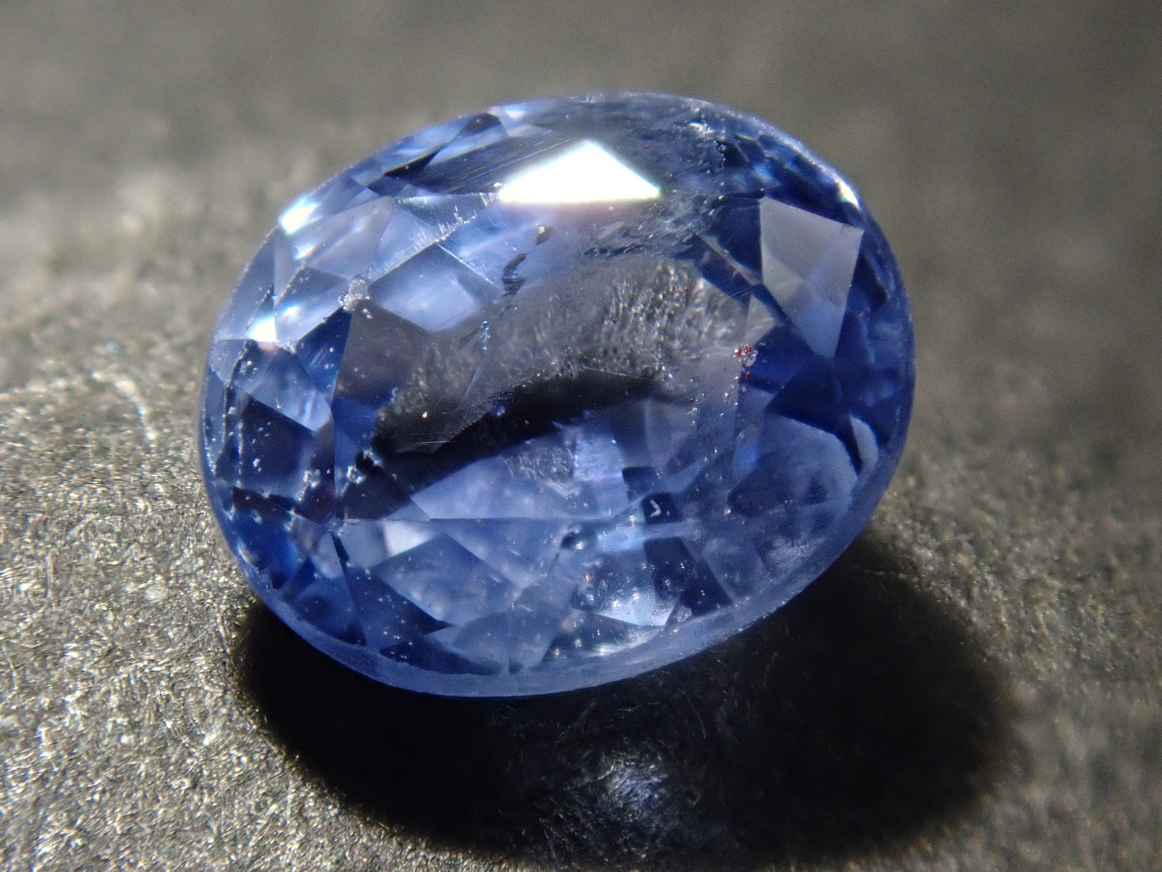 新品0.57ct 天然石ブルーサファイアスリランカ産