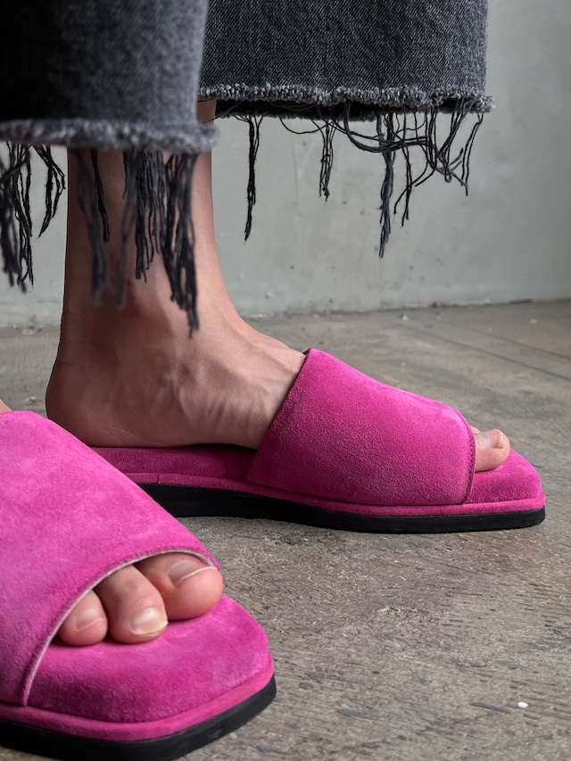 GEN IZAWA / Wide band leather sandal (pink suede)