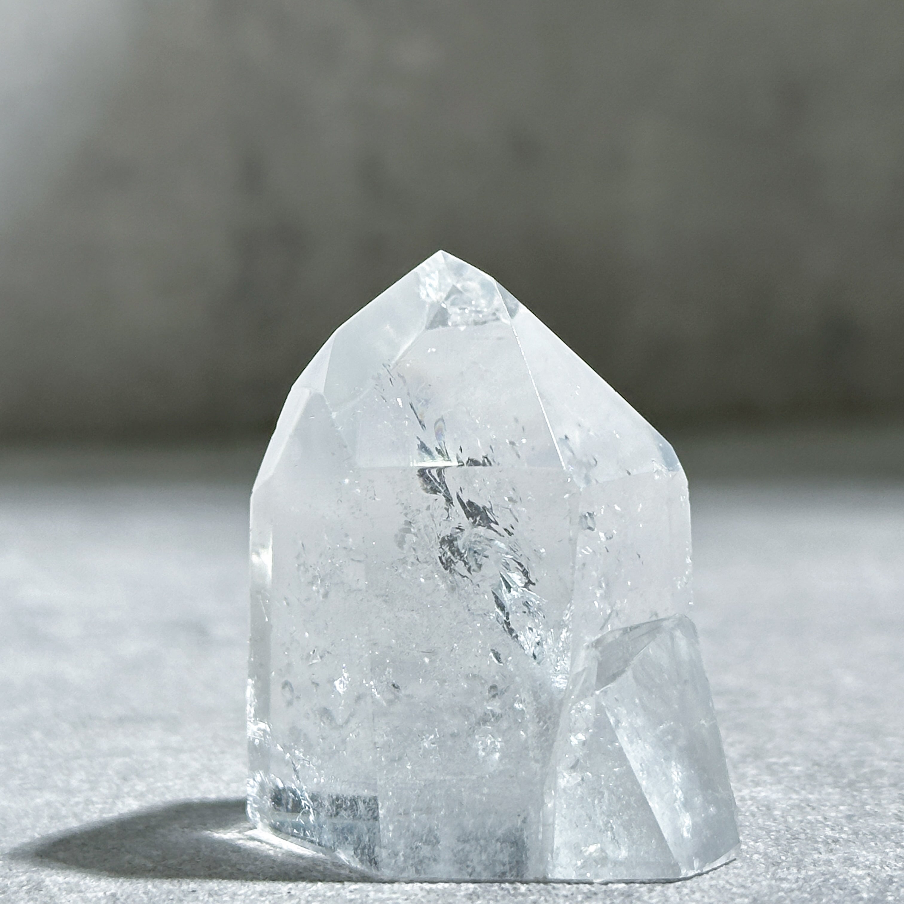 ミナスジェライス産貫入水晶(マニフェステーション) タワー型22◇ Manifestation◇ 天然石・鉱物・パワーストーン