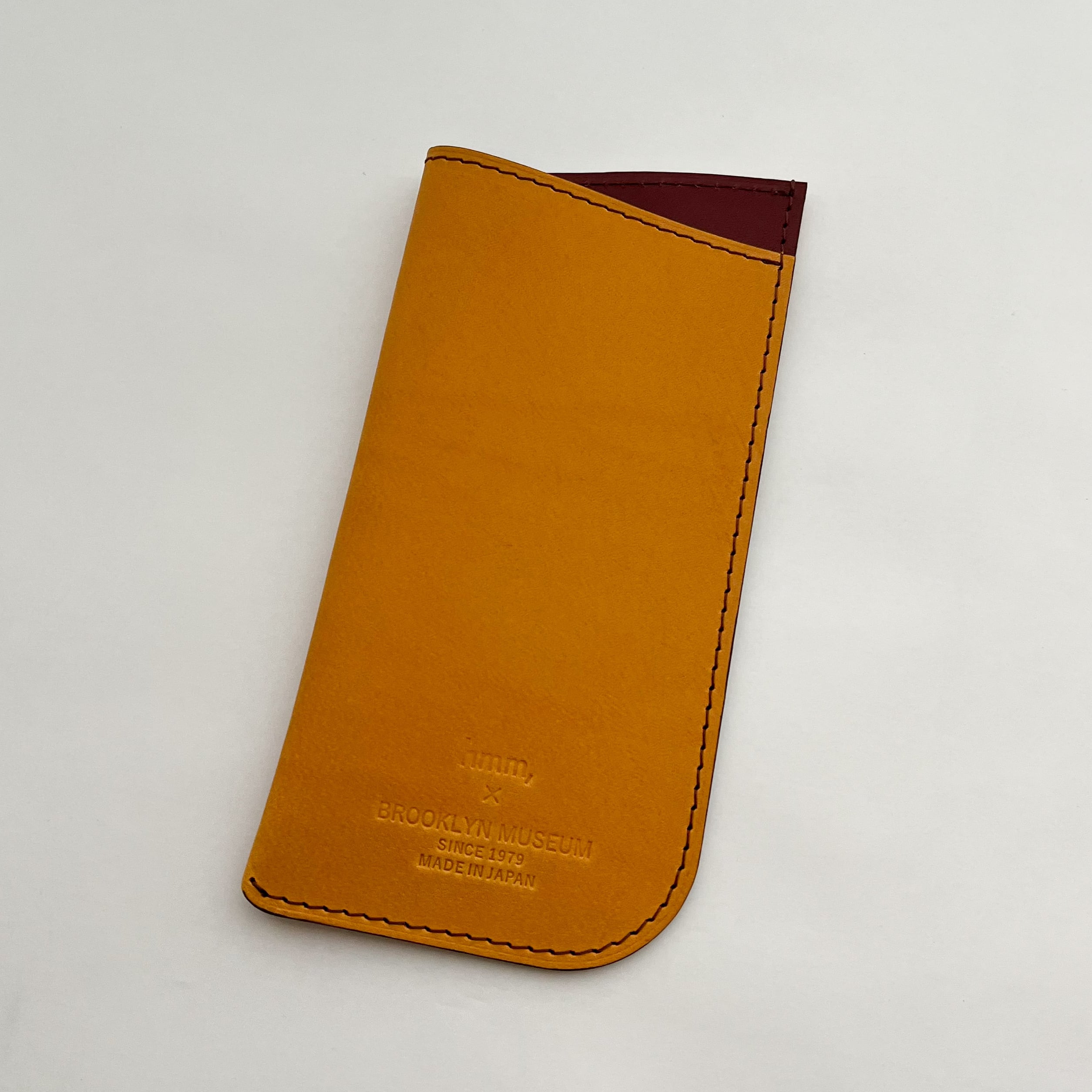 BROOKLYN MUSEUM メガネケース イエロー×レッド | hmm, by 東京都