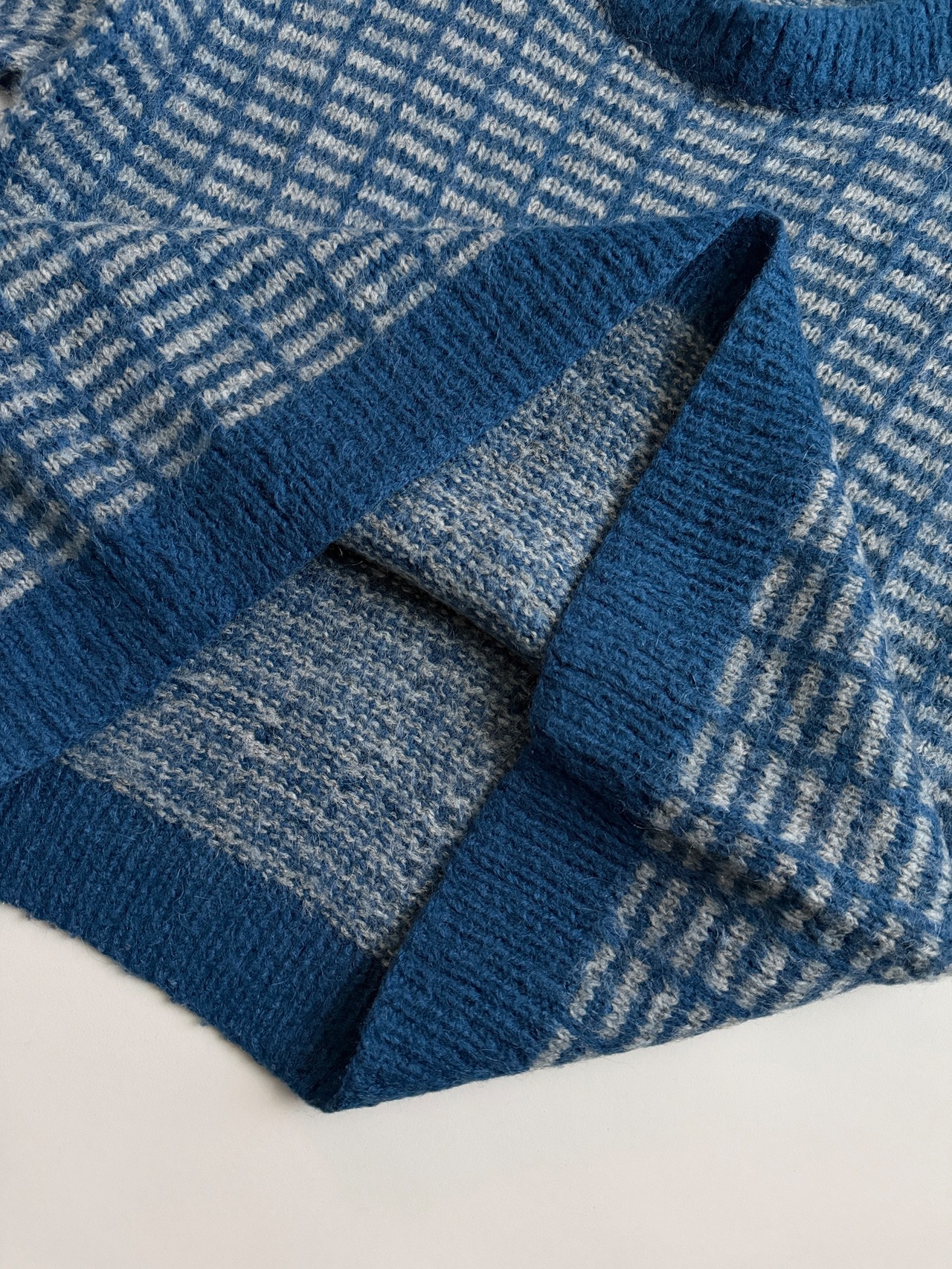 Sweater - 8
