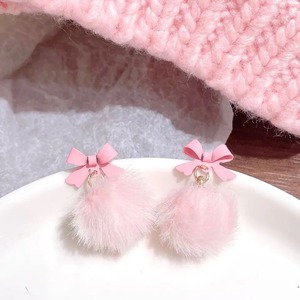 ぽんぽん ピアス