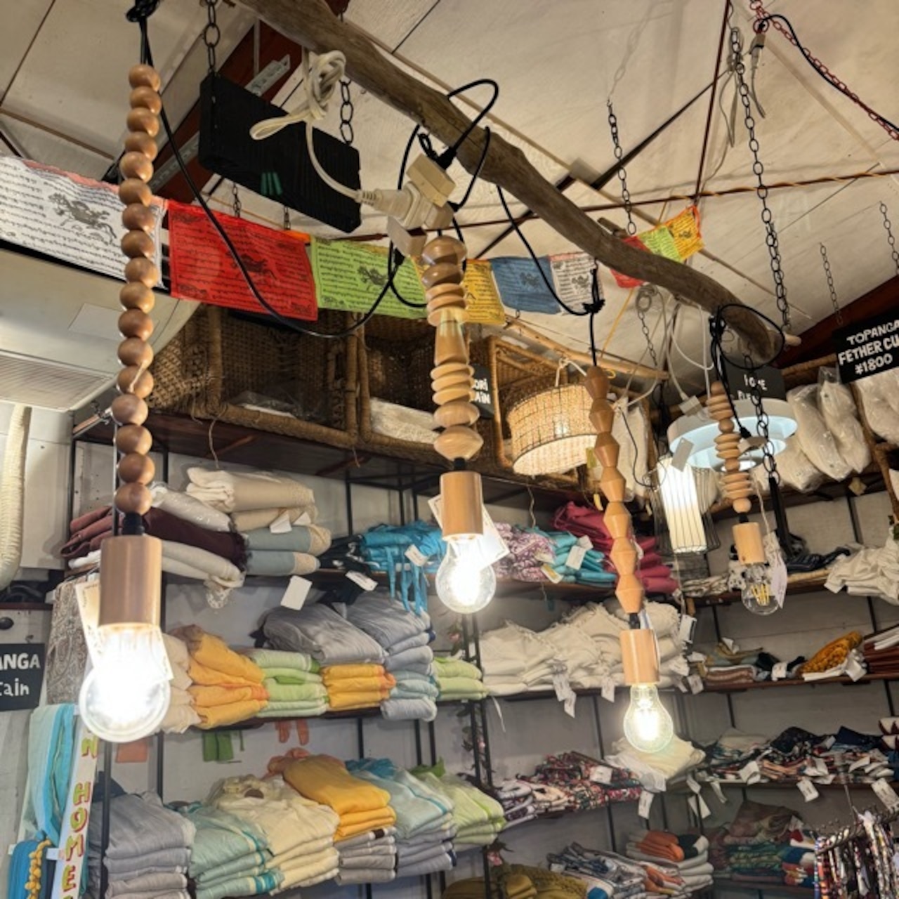 TOPANGA Lighting　ウッドビーズペンダントランプ　タイプC