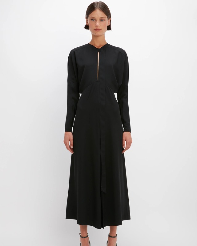 【Victoria Beckham】Cut Out Dolman Midi Dress In Black