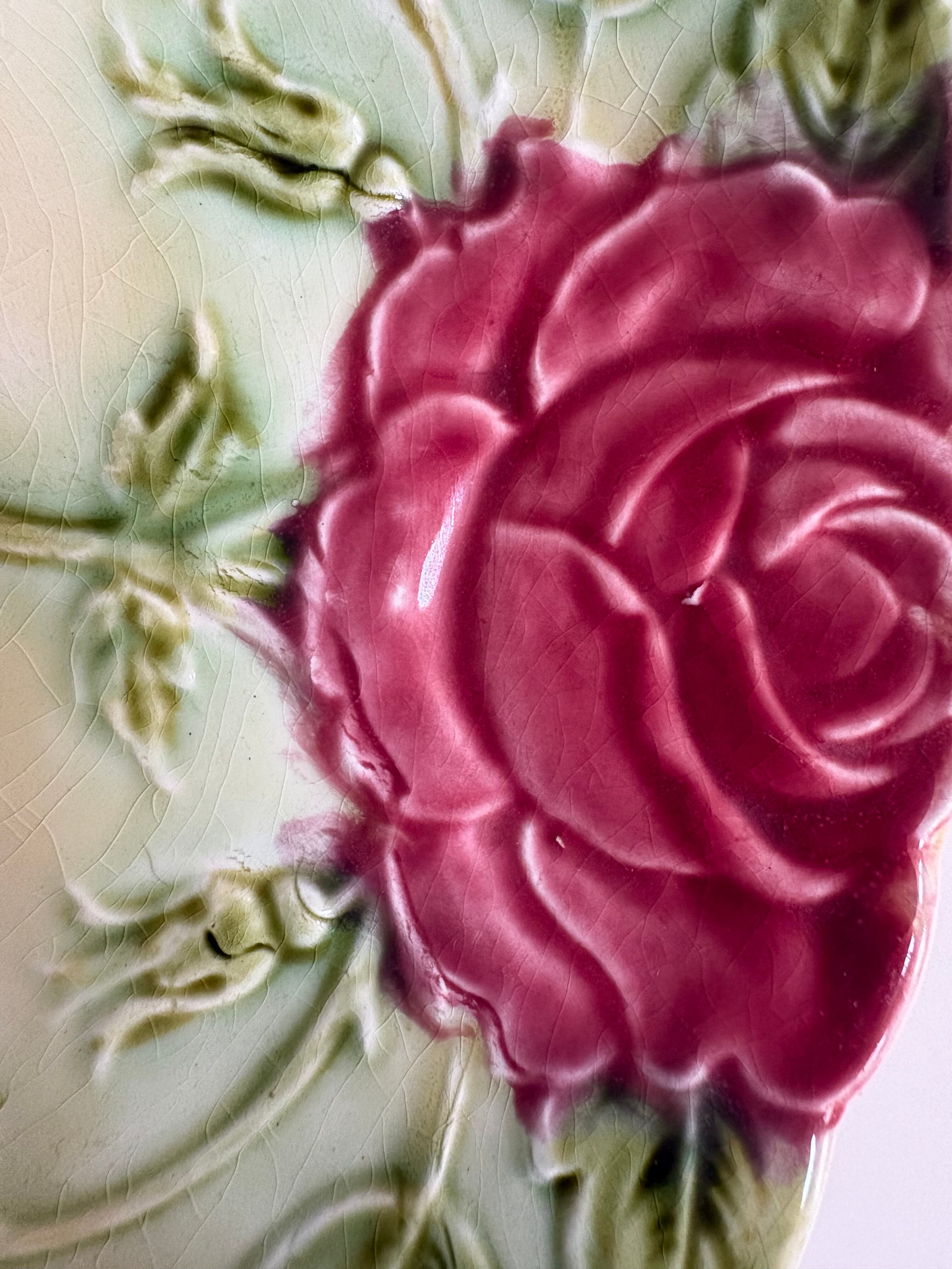 バルボティーヌ デザートプレート（立体的な薔薇レリーフ）｜フランス