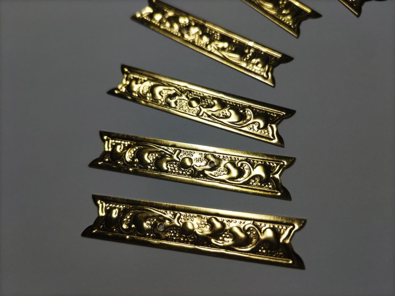 52mmx 10枚【唐草真鍮金具】 仏具、祭り、神輿、山車、飾り真鍮金具