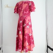 フラダンス 衣装 ワンピース ドレス ピンク系 ティアレ柄 パラパライ柄 フリル きれい かわいい 華やか 鮮やか 明るい 紫 白 ハワイアン アロハ ハワイアンプリント フラ ダンス レッスン 練習 パープル系 ホワイト系 ルック