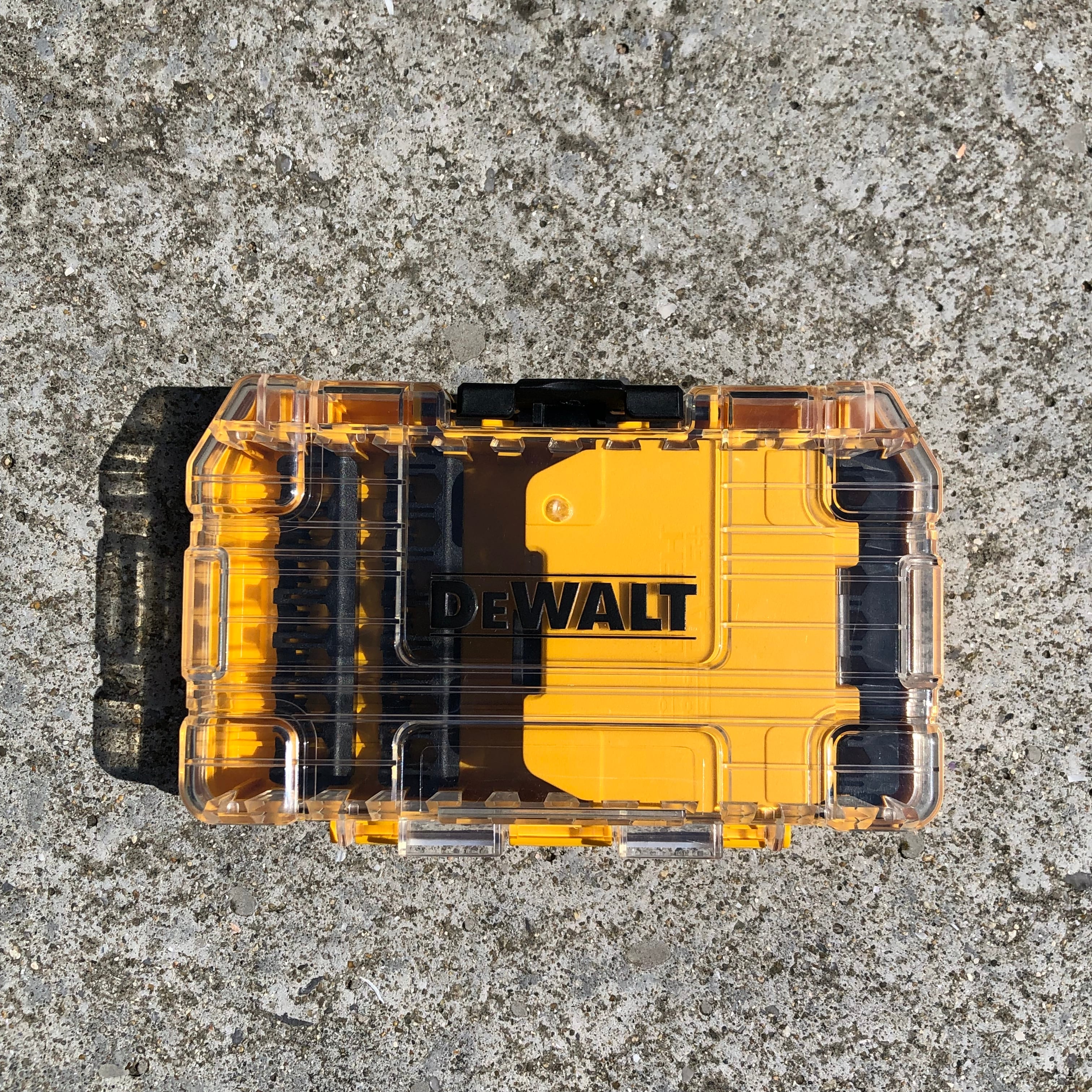 DEWALT】TOUGH CASE 〈M〉 | Transit. JAMESYAMA-TERRACE