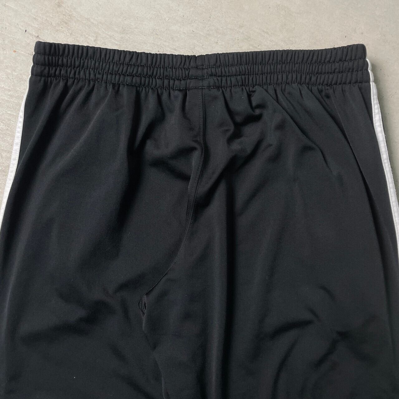 adidas アディダス トラックパンツ ジャージパンツ メンズL相当 古着 パフォーマンスロゴ サイドライン ヴィンテージ VINTAGE 黒【 ジャージ,ナイロンパンツ】/ブラック | cave 古着屋【公式】古着通販サイト adidas アディダス トラックパンツ ジャージパンツ メンズL相当 古着 パフォーマンスロゴ サイドライン ヴィンテージ VINTAGE 黒【 ジャージ,ナイロンパンツ】/ブラック | cave 古着屋【公式】古着通販サイト