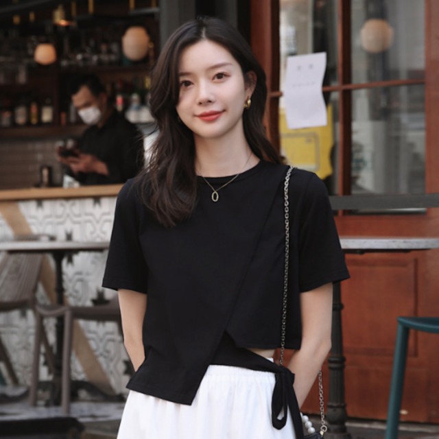 トップス レディース シャツ 袖あり 半袖 ラウンドネック かわいい 大人可愛い シンプル 大人 おしゃれ お洒落 かっこいい こなれ感 ラフ 個性的 クール セクシー 主役級 存在感 S M L 白 ホワイト 黒 ブラック ピンク 無地 夏 2021 10代 20代 30代 女性用 学生 通学 デート お出かけ 女子会 休日 イベント 旅行 着回し 普段使い コーデ スタイル モテ プレゼント ギフト 新作 定番 プチプラ 安い 送料無料