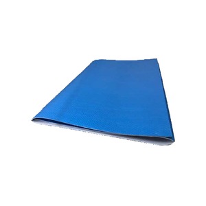 たためるダイヤボード　α アルファ（三つ折りタイプ）厚み1.5+2mm　１０枚セット　寸法：900×1800mm（折畳み時900×610mm）重量：約4kg　色：ブルー　ワニ印の養生敷板。再生プラスチック製・無発泡養生板,裏面は発泡ポリエチレン,樹脂製 日大工業　004943　三つ折りに畳めて持ち運びに便利！耐久性に優れ軽量で滑りにくい再生プラスチック製無発泡養生板+発泡ポリエチレン