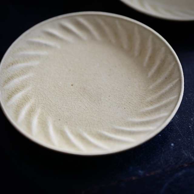 たくまポタリー 6寸つむじ皿　灰釉 ［2104700010753］