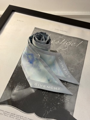 GIVENCHY / vintage skinny scarf.