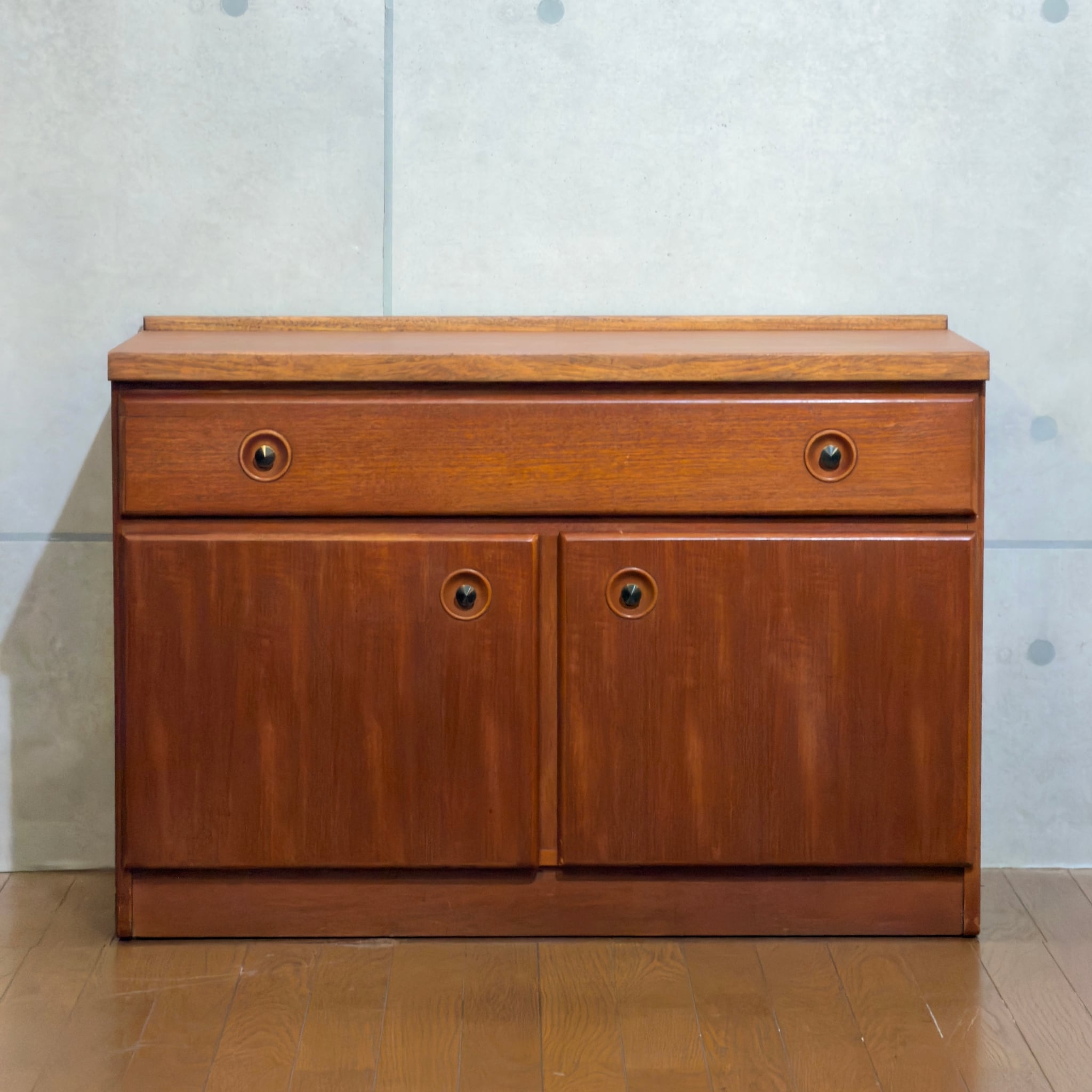 VINTAGE】UK Jentique side board / ジェンティーク サイドボード