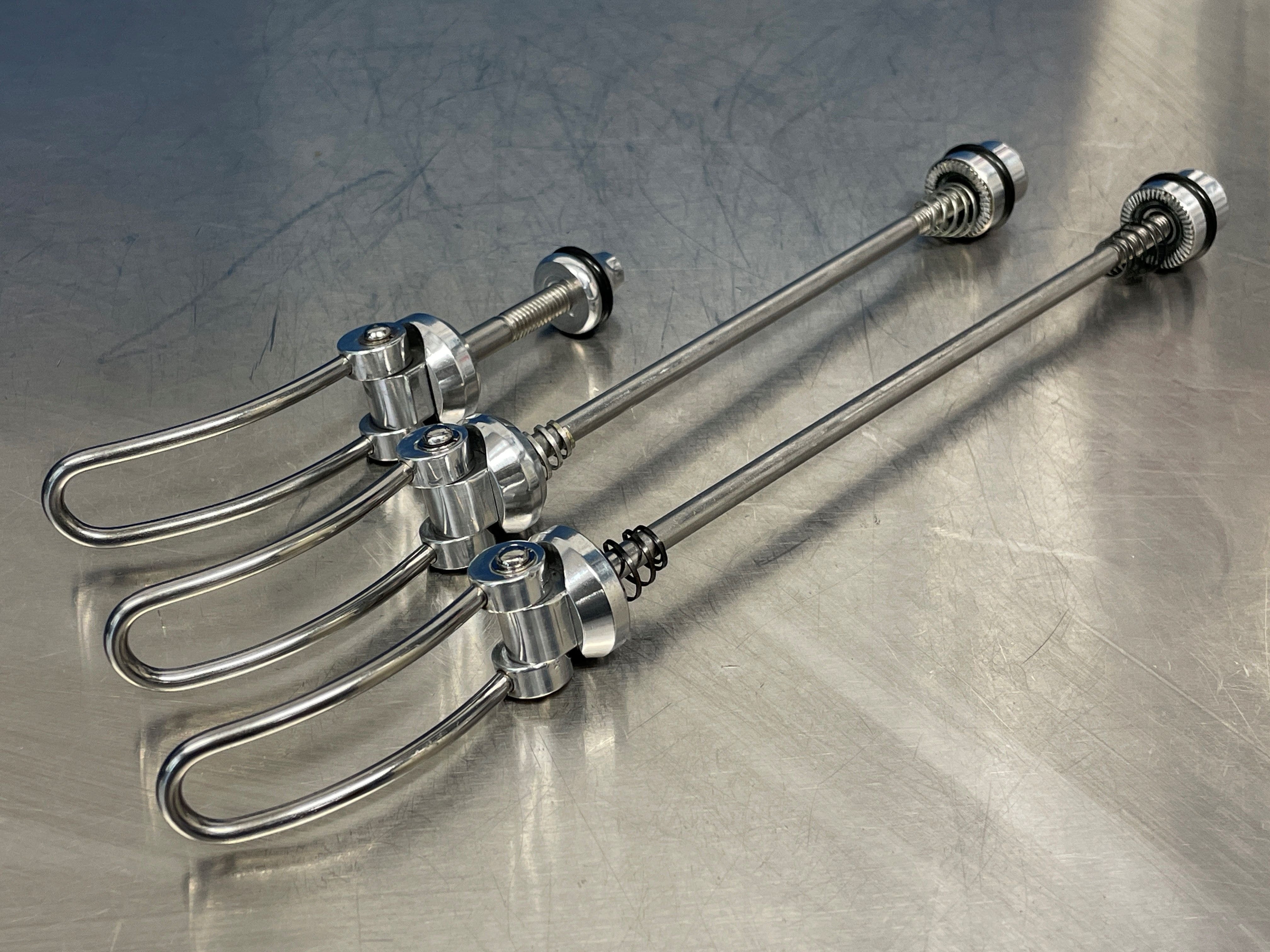 Odyssey Quick release skewers & Seat post binder 3点セット