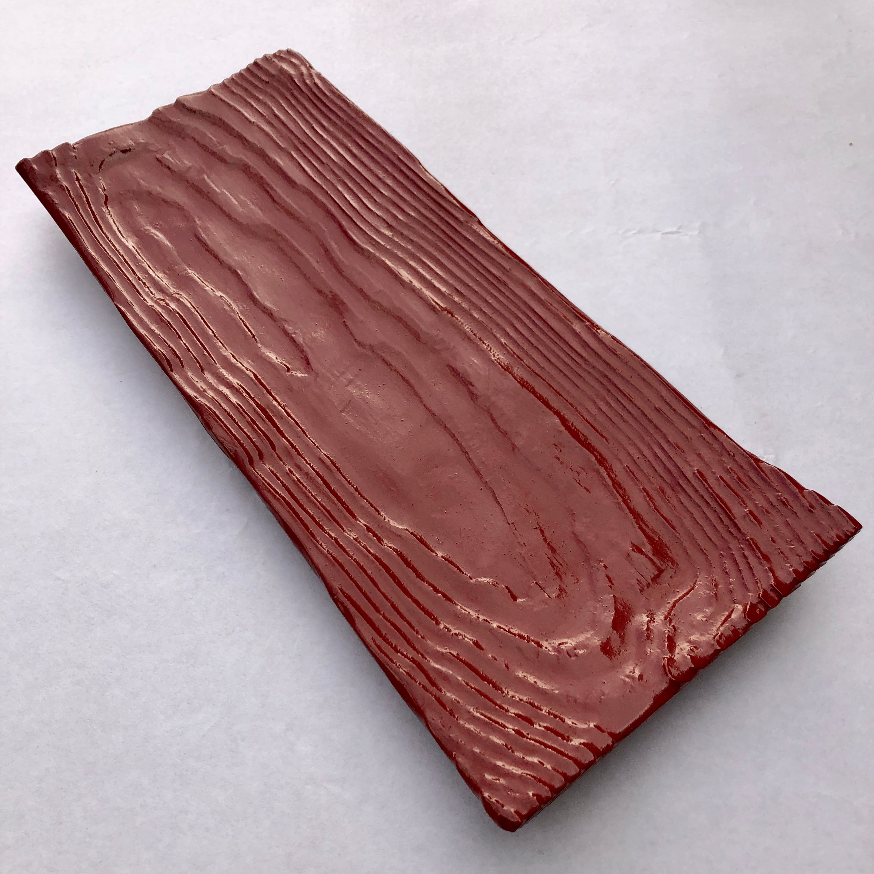 割り板カシュー塗装仕上げ木皿（赤） | 無垢工房 (MUKU KOBO) 京都