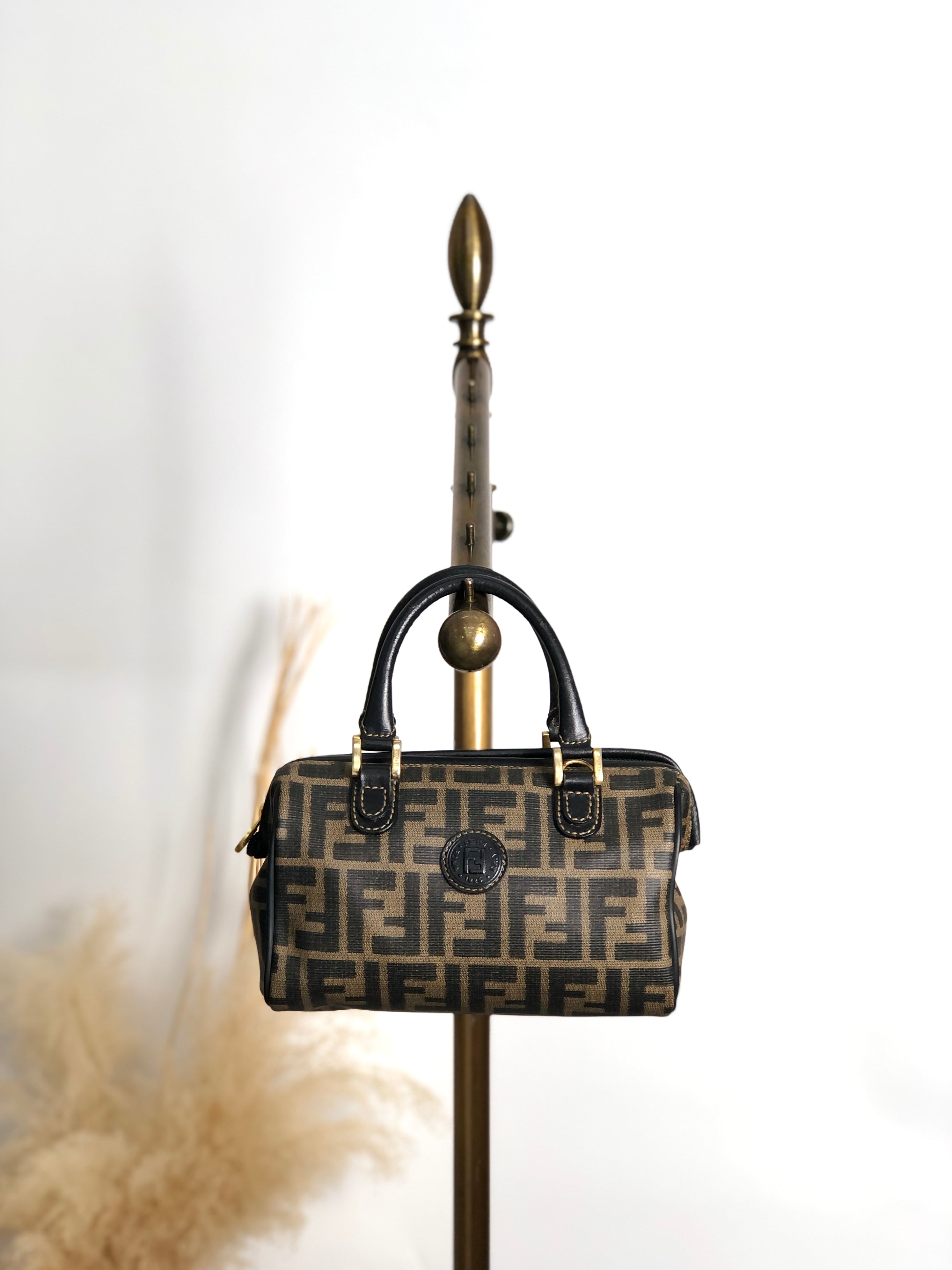 FENDI フェンディ ズッカ ショルダーバッグ ブラック PVCレザー 2way