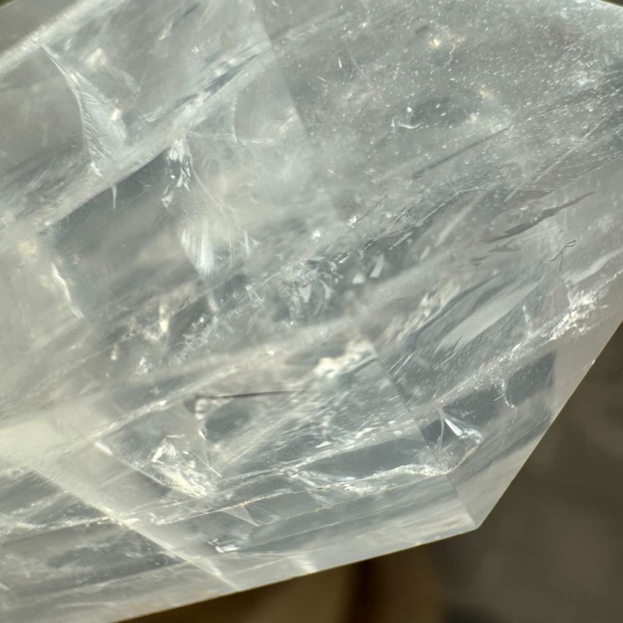 ジラソルクォーツタワー*ミルキークォーツ*231120*天然石ポイント*天然石インテリア*置き物*インテリアストーン