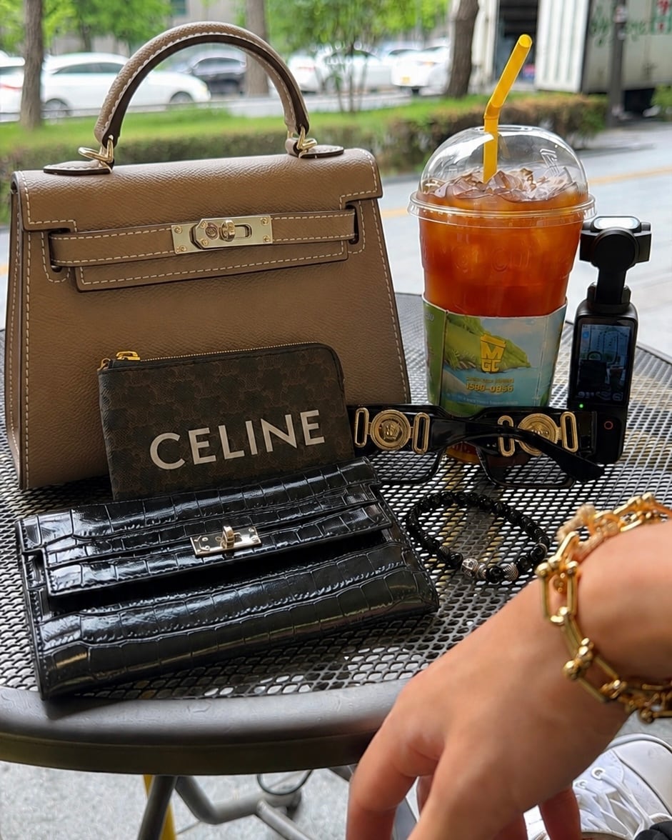 クレージュ　ミニバッグ LUXURY LEATHER MINI BAG ベルト付き グレージュ【BLB-26001