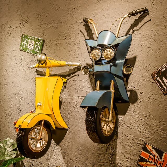 ヴィンテージ工業風壁面装飾バー創意レストランの鉄芸立体オートバイの