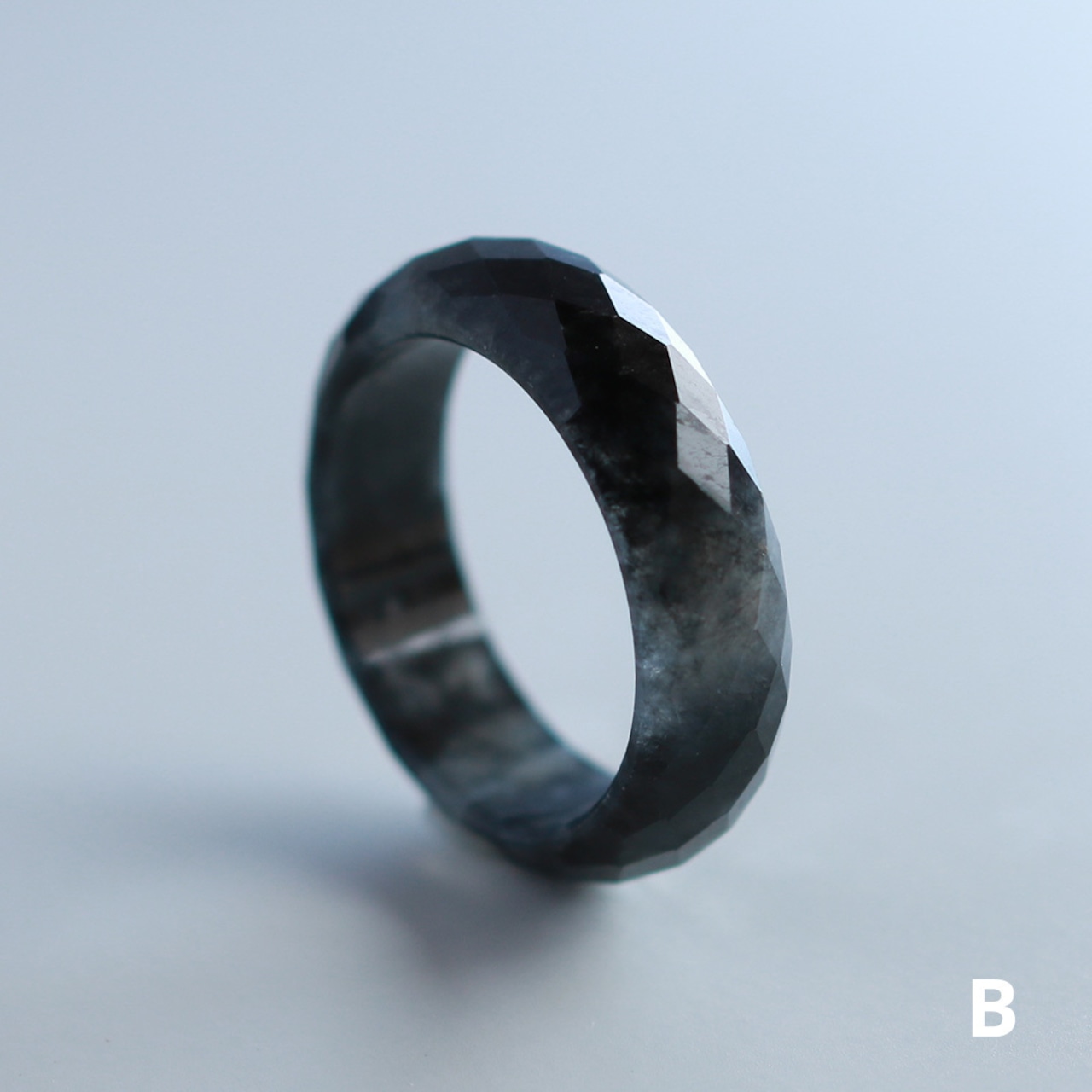 【 12号】ブラックのキラメキがカッコいい！黒翡翠甲丸リング black facetcut ring  A貨翡翠 jd_rg1070