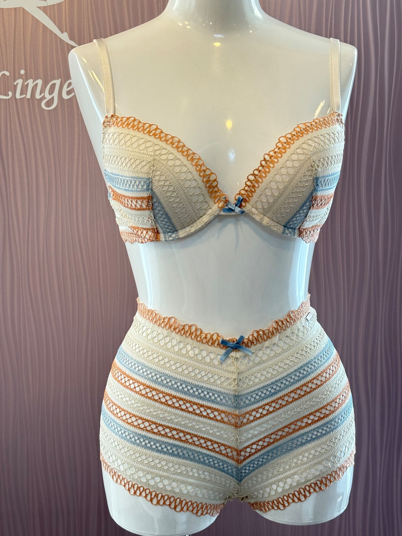 ロマンティックストライプ プッシュアップブラジャー2B ヴェルデッシマ