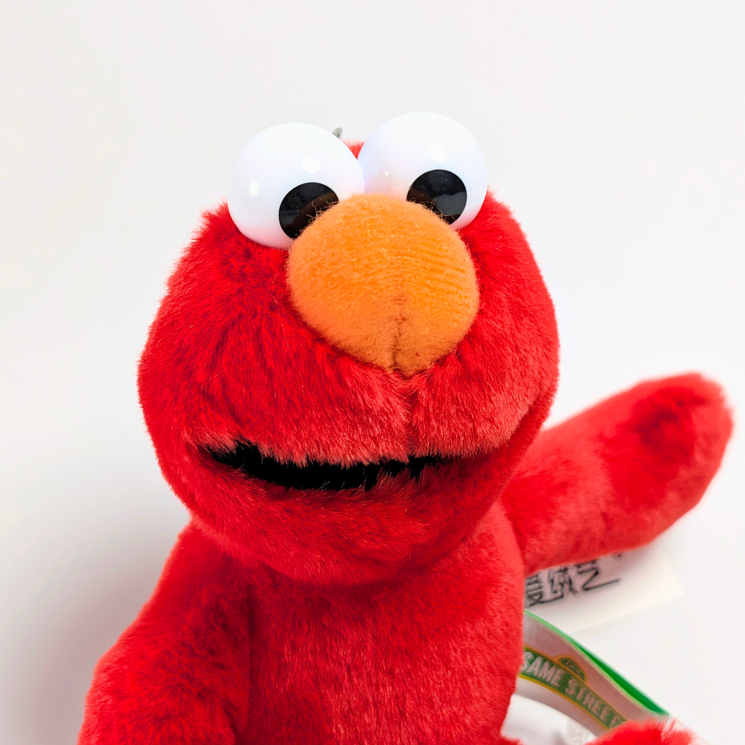✨️肌触り良すぎて…(。-ω-)zzz…(。゚ω゚) ハッ!✨️☆【 SESAME STREET( セサミストリート ) 】 エルモ / ぬいぐるみキーホルダー / プラッシュキーホルダー / マスコット 〚アメリカン雑貨 アメトイ〛