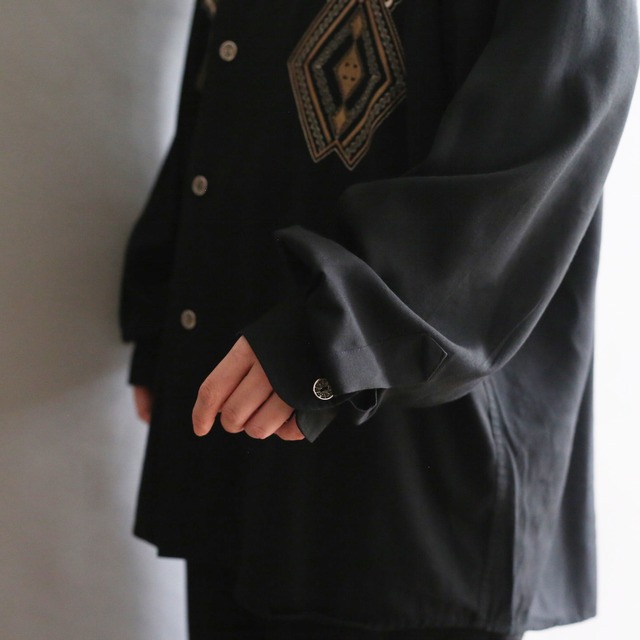 double embroidery design l/s mode shirt