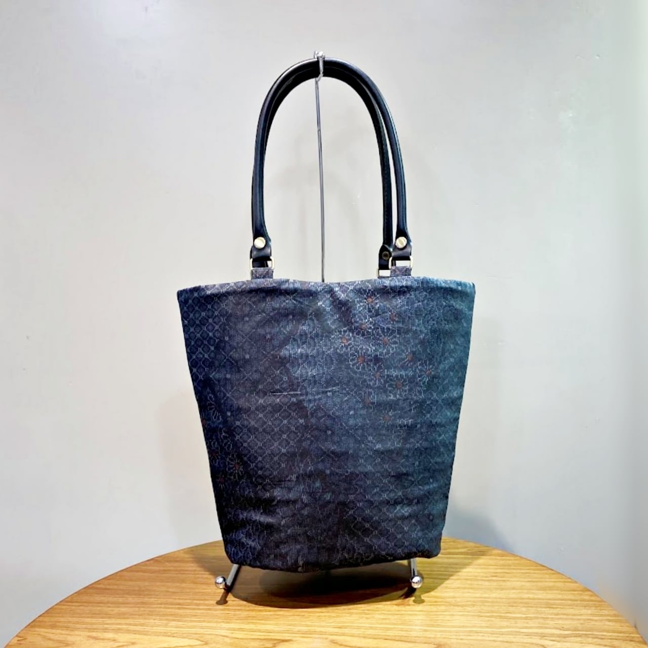 黒切嵌調大島紬|バケツトートバッグ・軽量・一点もの・着物リメイク