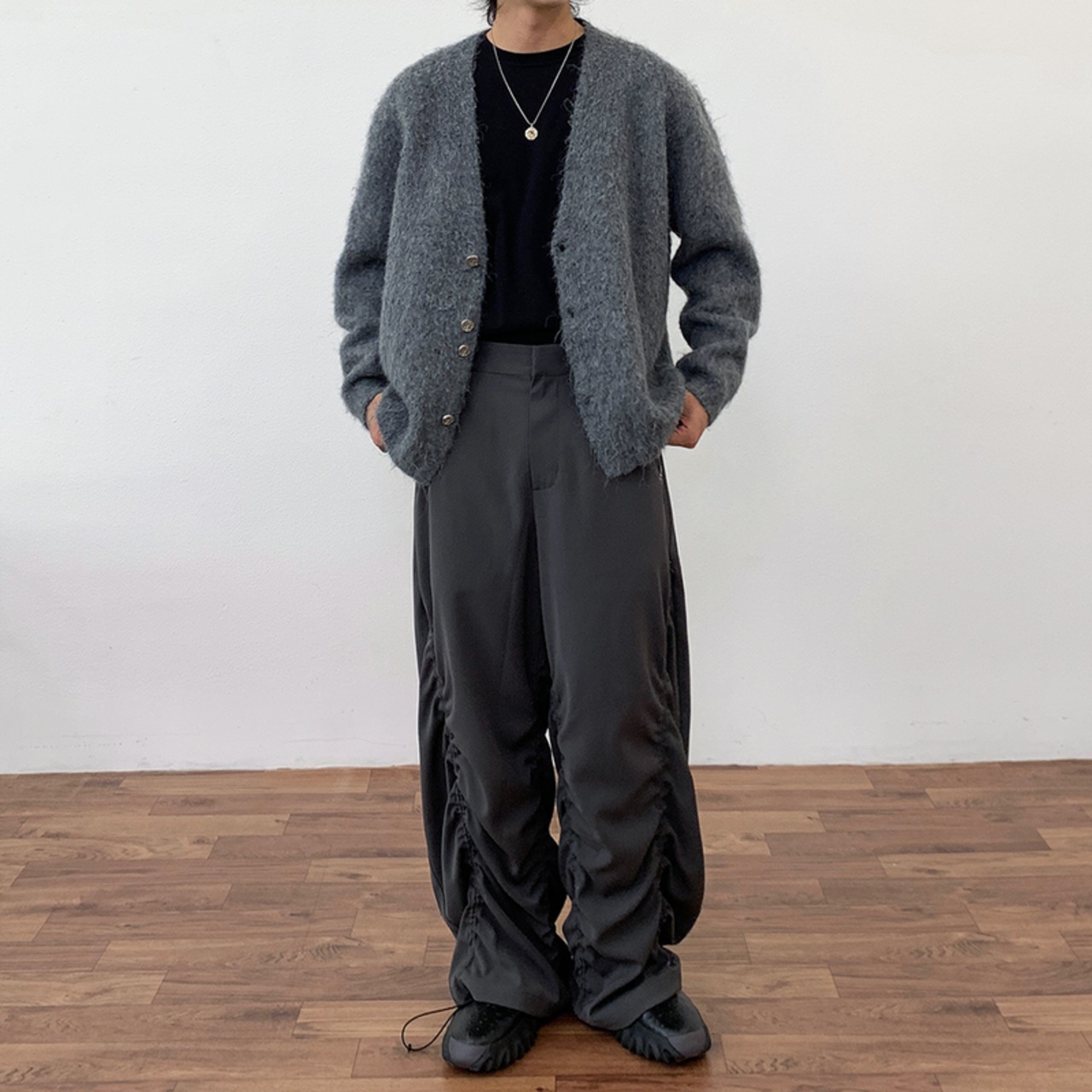 ボタンアクセントニットカーディガン　957