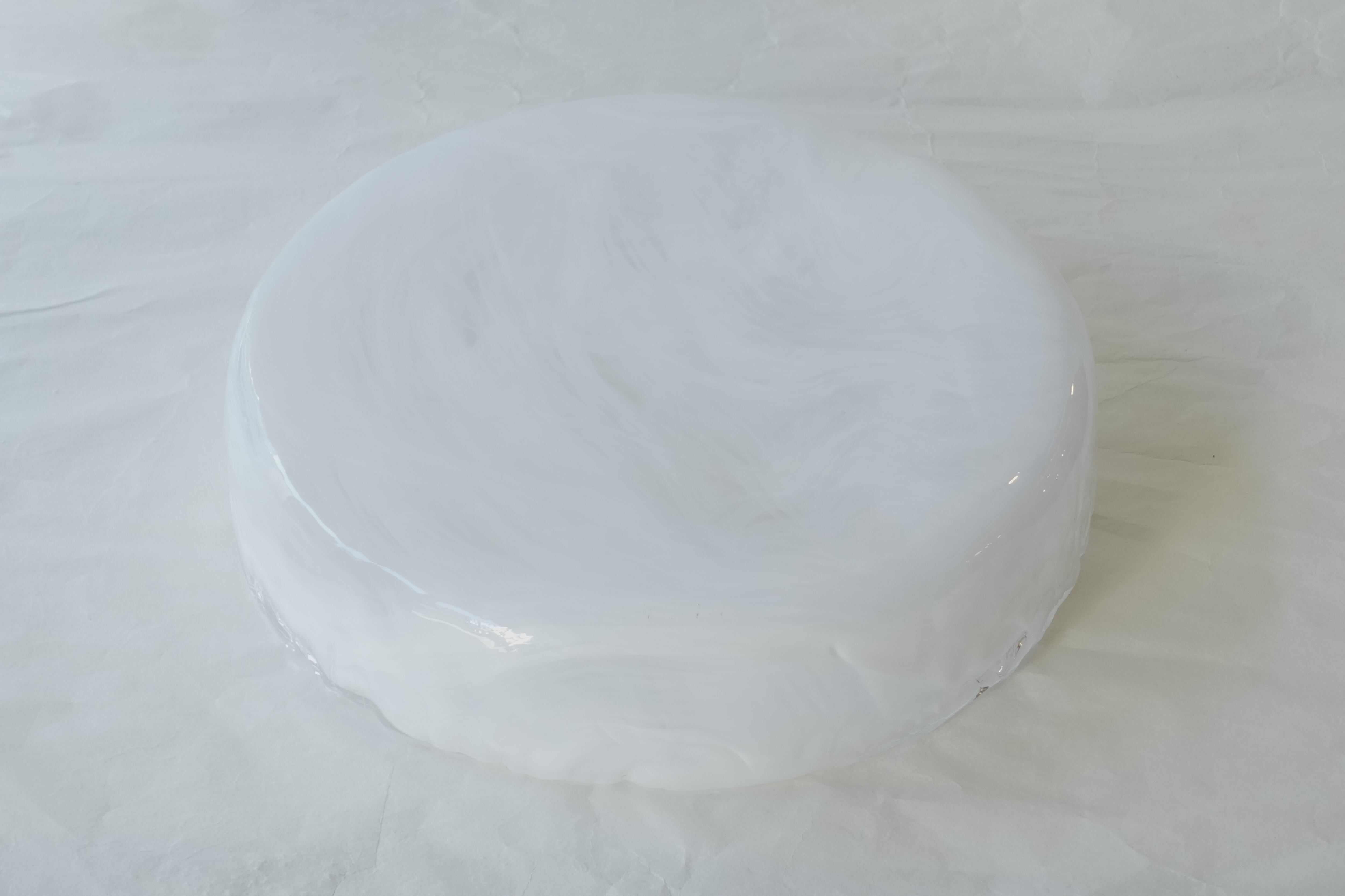 日本製　ホワイト　小林漆陶　手づくりガラス　水盤（花器）丸